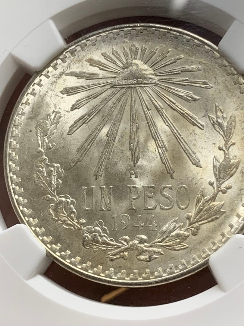 外国古銭銀貨　メキシコ銀貨　古銭　NGC 鑑定済みMS64 銀貨 本物保証