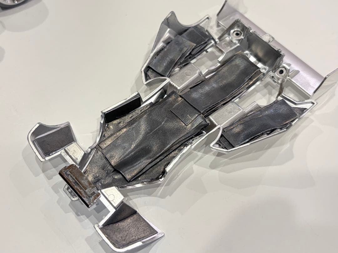 ミニ四駆　フル金属シャーシ　サイクロンマグナム