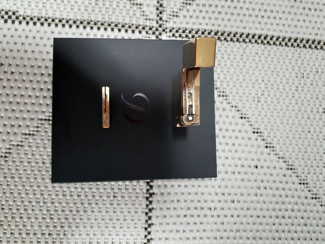 S.T. Dupont ゴールドライター 専用ケース付き