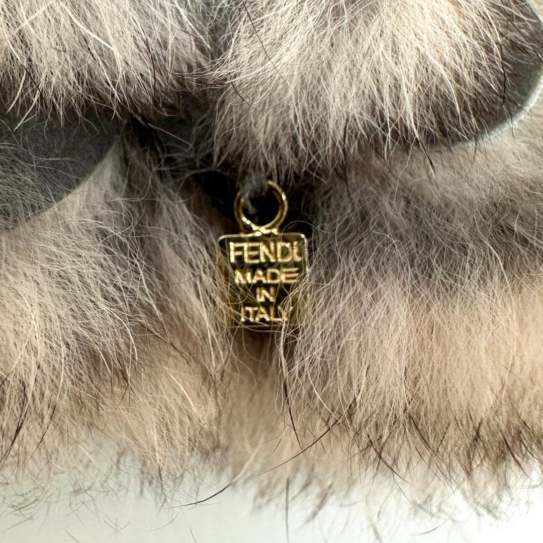 FENDI フェンディ ラビットファー カメリア フラワー コサージュ ブローチ