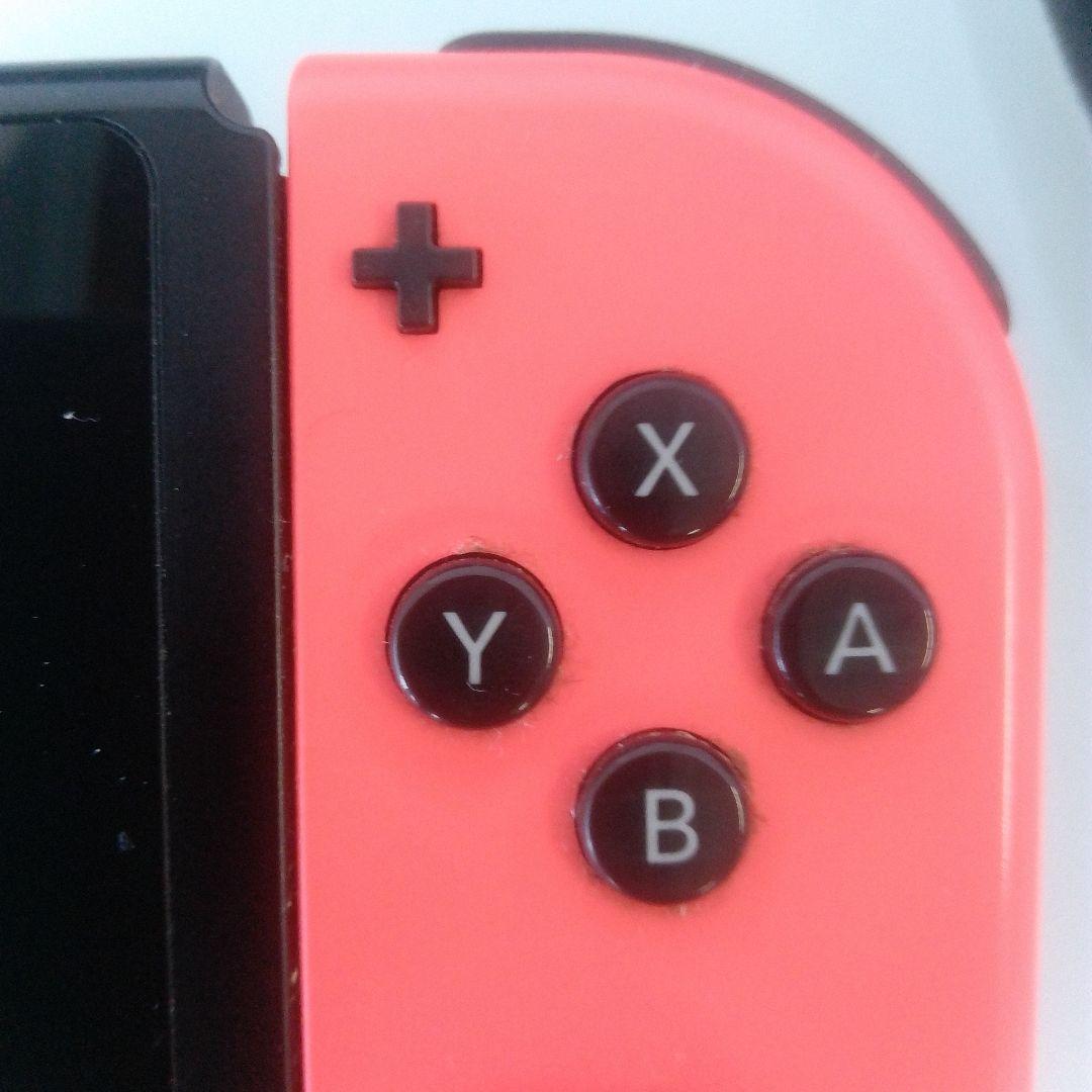 【中古品】Nintendo Switchの本体と付属品一式。初期化済み。