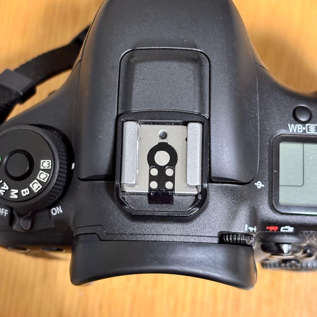 美品! Canon EOS 7D Mark II ボディ 純正バッテリー2個