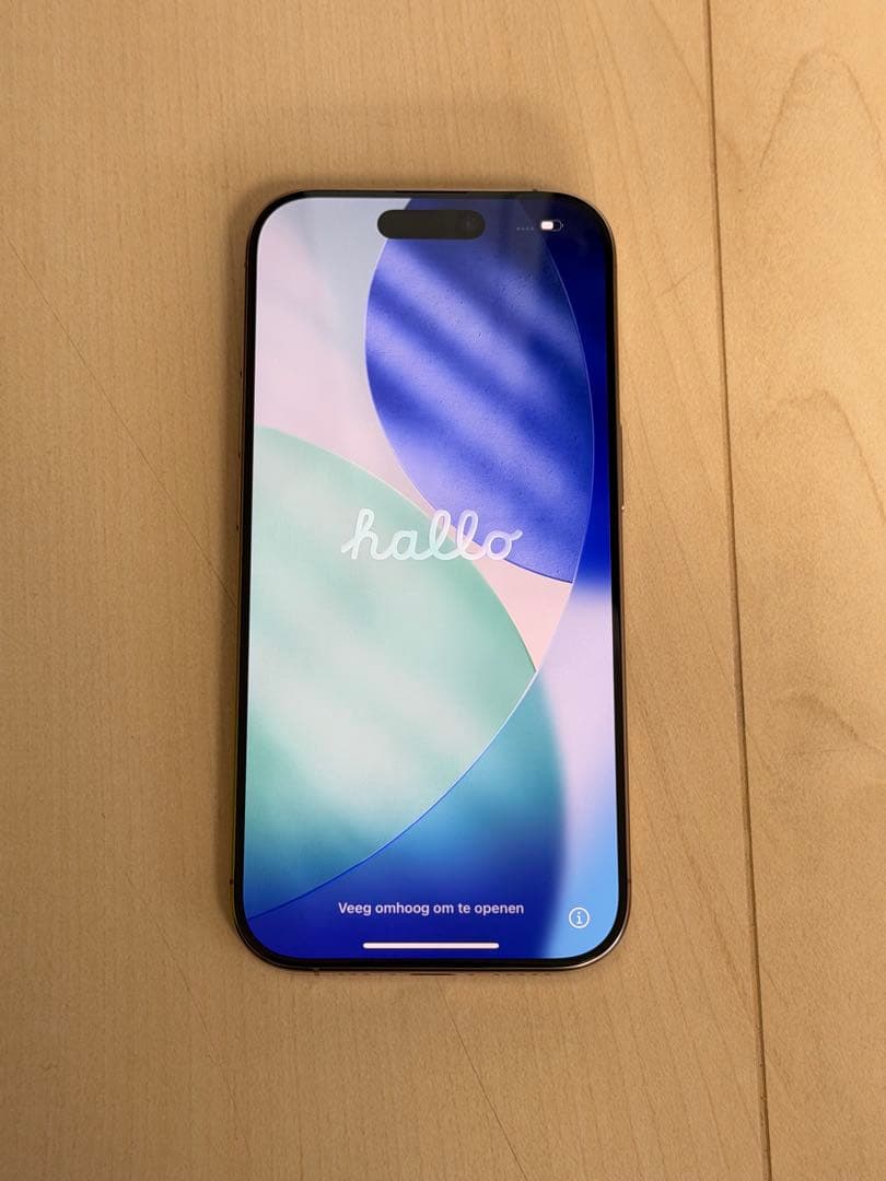 「美品」　iPhone 16 pro 128GB デザートチタニウム