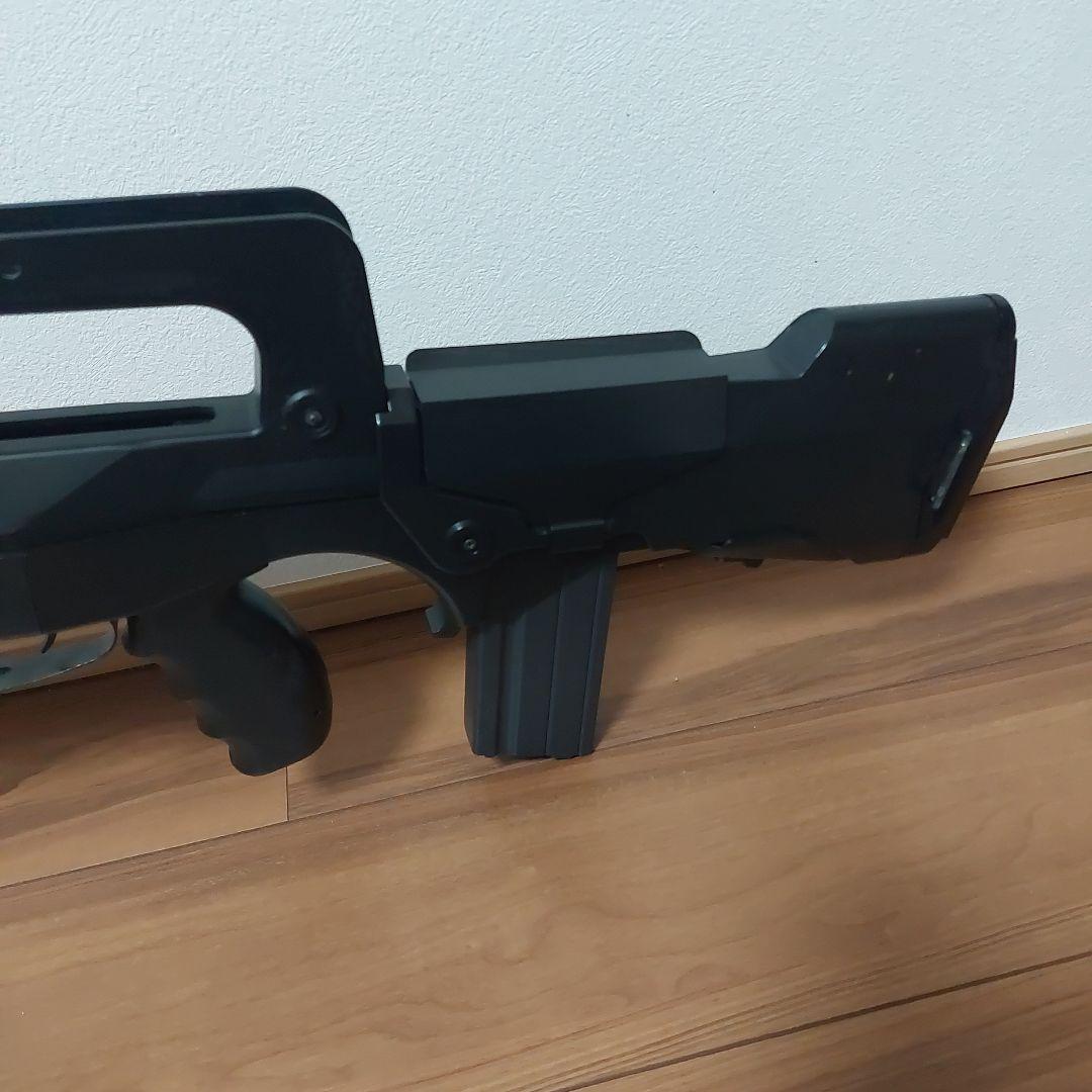 東京マルイ 電動ガン FA-MAS バッテリーと充電器付き