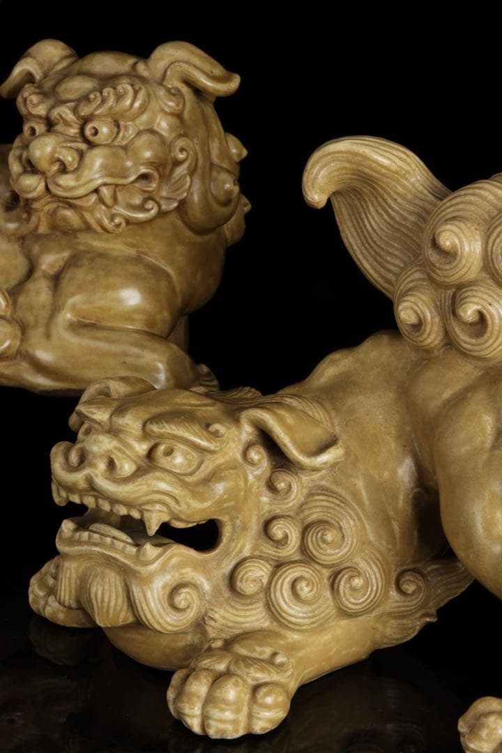 九谷焼 玉獅子 双獅子置物 一対 共箱付 24cm 唐獅子 狛犬 古美術 骨董品