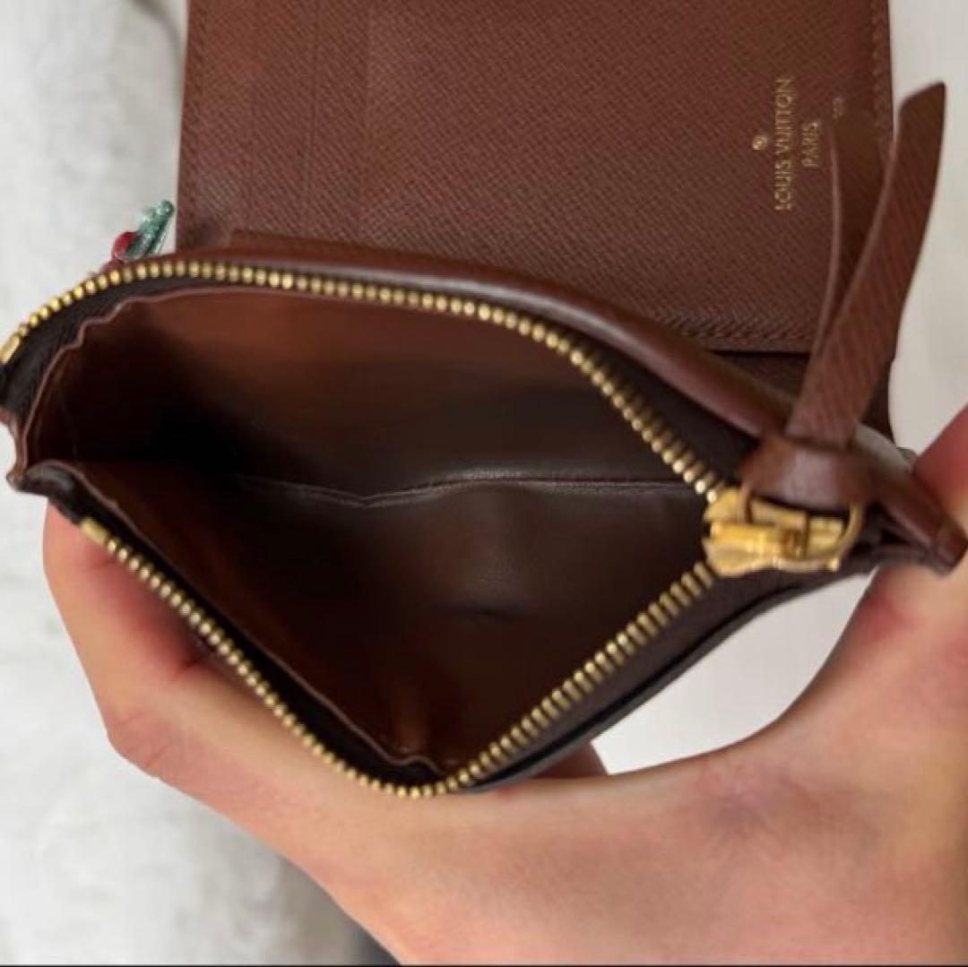 Louis Vuitton モノグラム三つ折り財布 ポルトフォイユヴィクトリーヌ