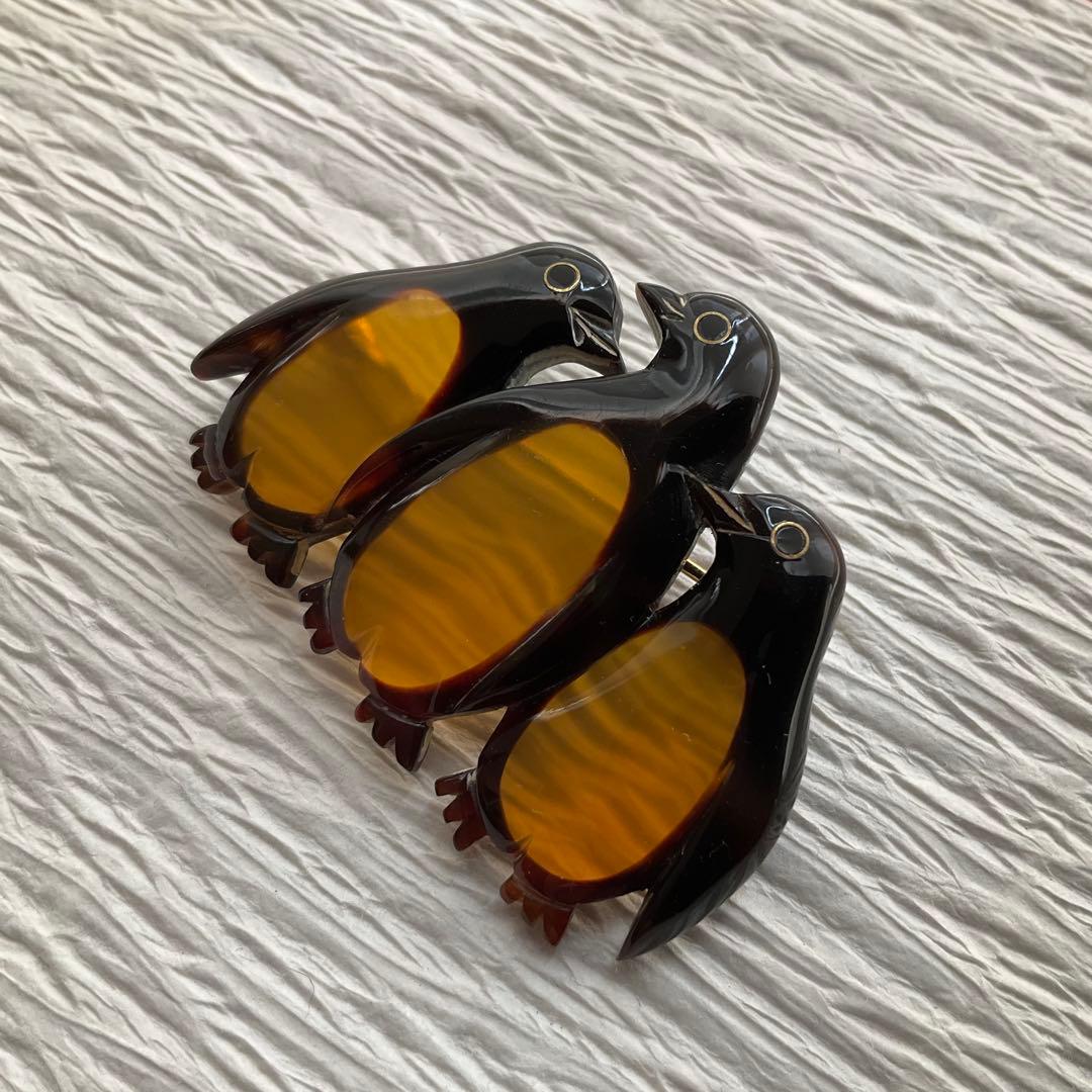 本べっこう　白甲　黒甲　仲良しペンギン　ブローチ