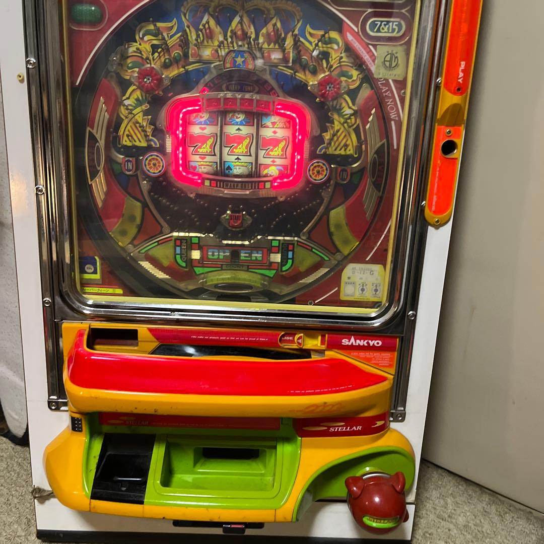 パチンコ実機　フィーバークイーン2 王冠セル