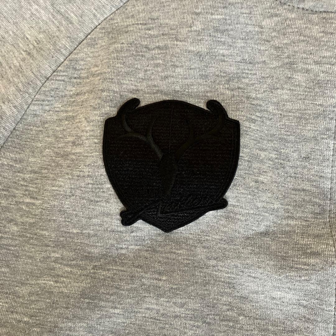 鹿島アントラーズ　Nike フルジップ グレー パーカー