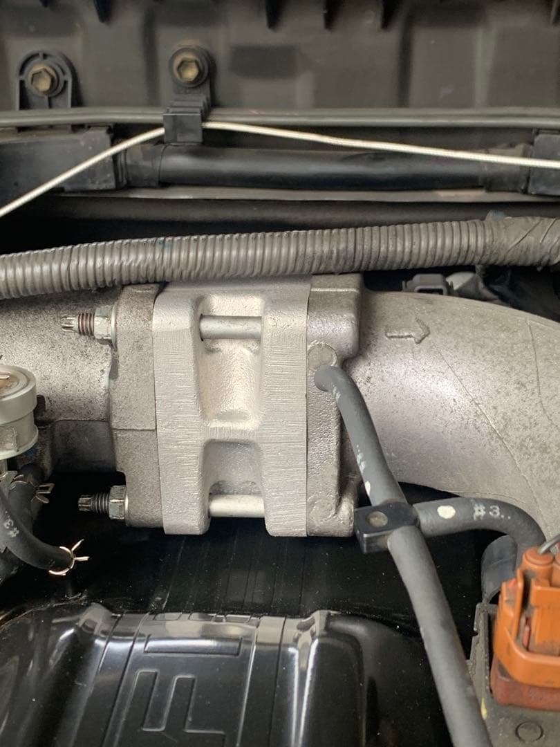 ランクル100ディーゼル EGR削除ブロック+エキマニぶたランドクルーザー100