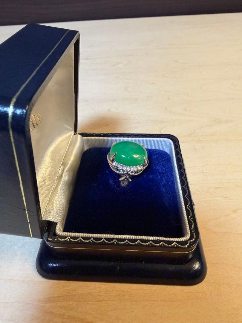 【鑑別付】天然ひすいジェダイト16.68ctPt900 ダイヤ0.30ctリング