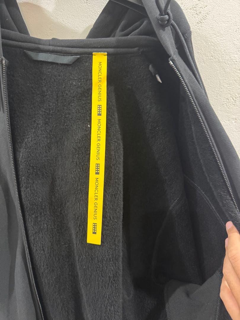 モンクレール　ジーニアス　ワッペンロゴパーカー 1952