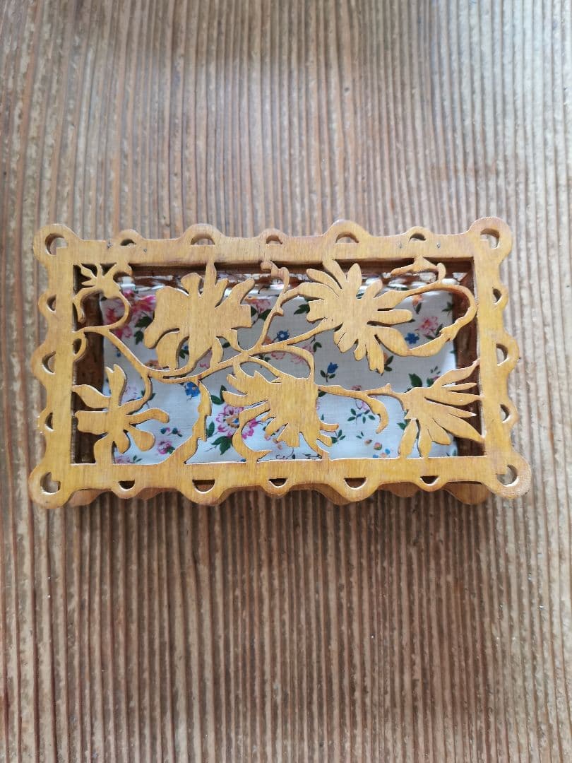 アンティークベルギー 透かし五面草花紋彫 木製小箱 小物入れ アール・ヌーヴォー