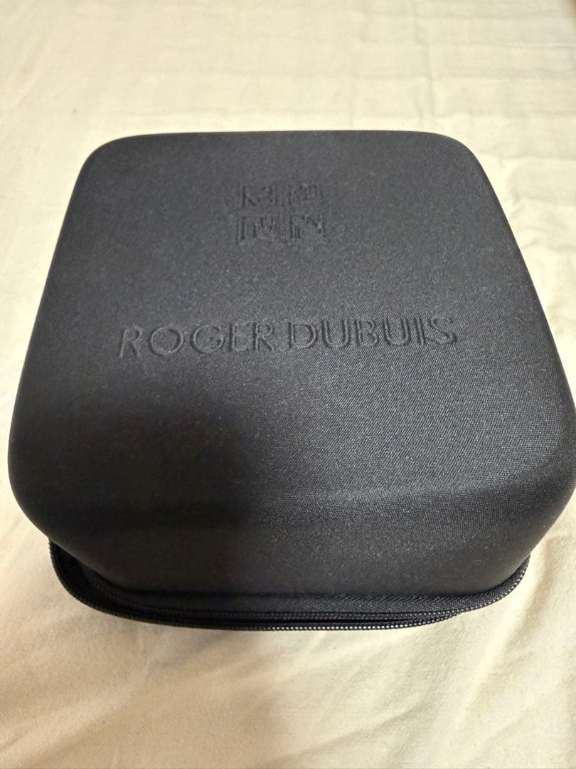 ROGER DUBUIS アナログ腕時計 シルバー/ネイビー