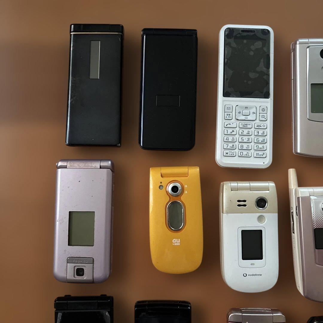 ぽ*け様 携帯電話 ガラケー 16台セット ジャンク
