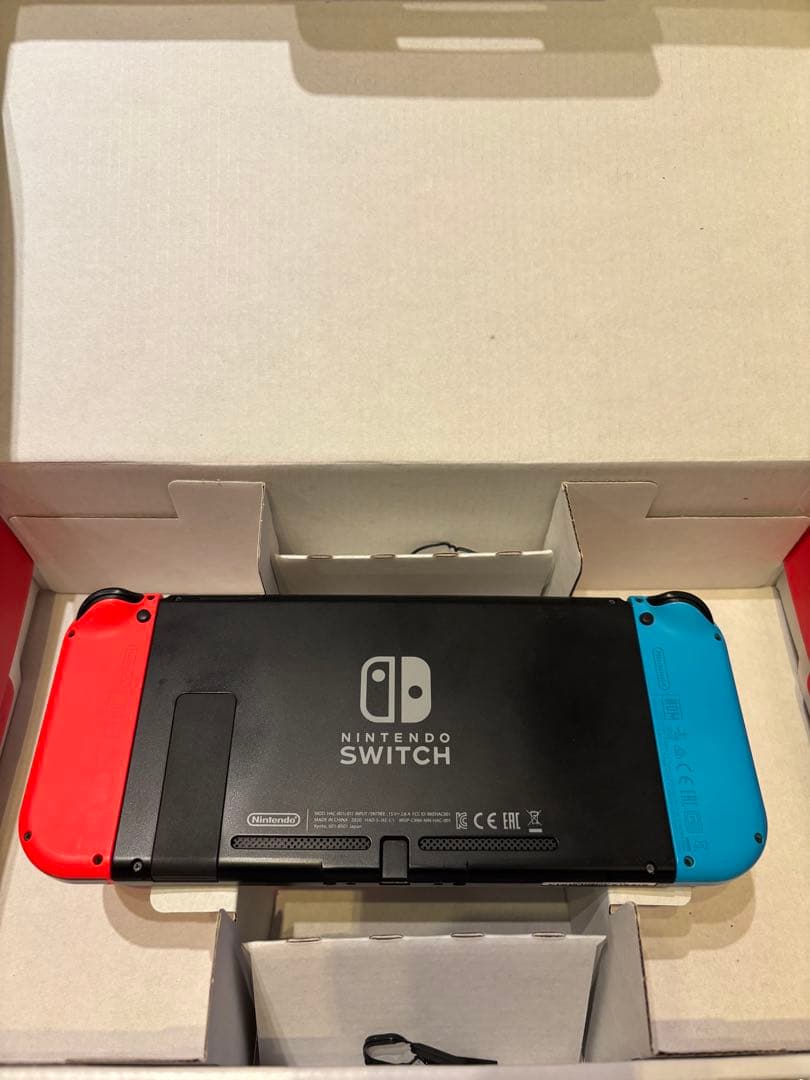 Nintendo Switch 本体　ネオン