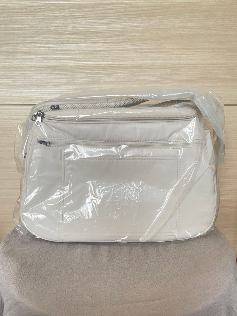 ssoook スリングバッグ　サイズS 新品未使用　即納