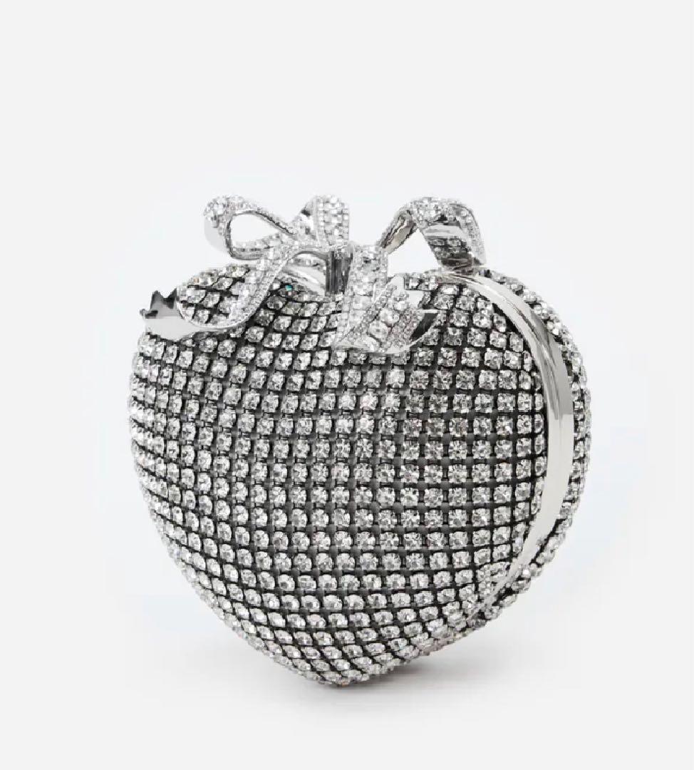 期間限定値下げsilver crystal heart clutch
