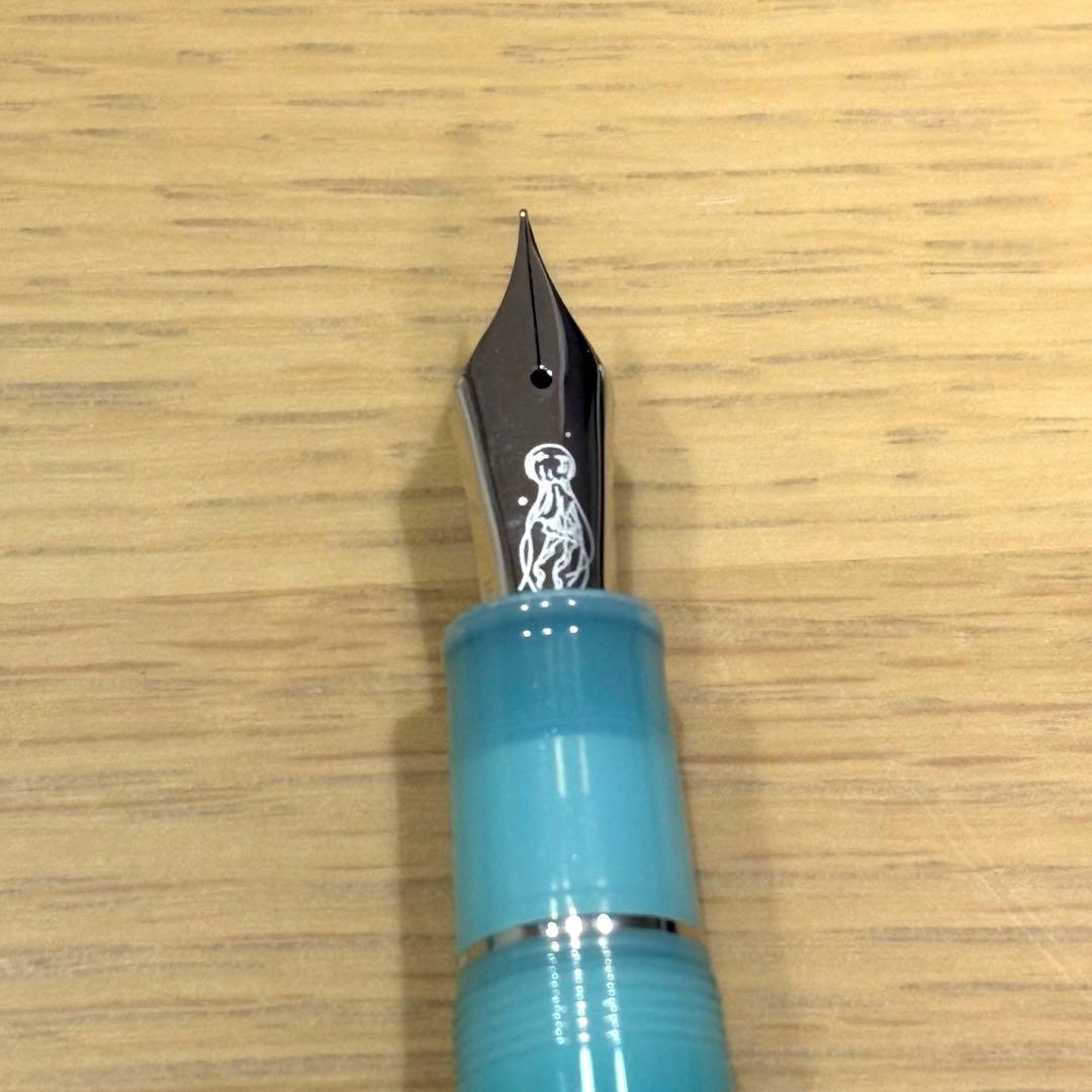 八文字屋 くらげアクアリウム 万年筆 F 細字