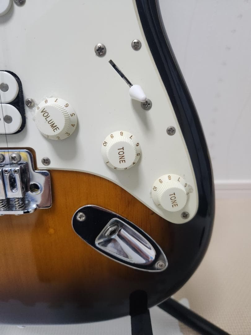 Squier ストラトキャスター サンバーストBullet ギター