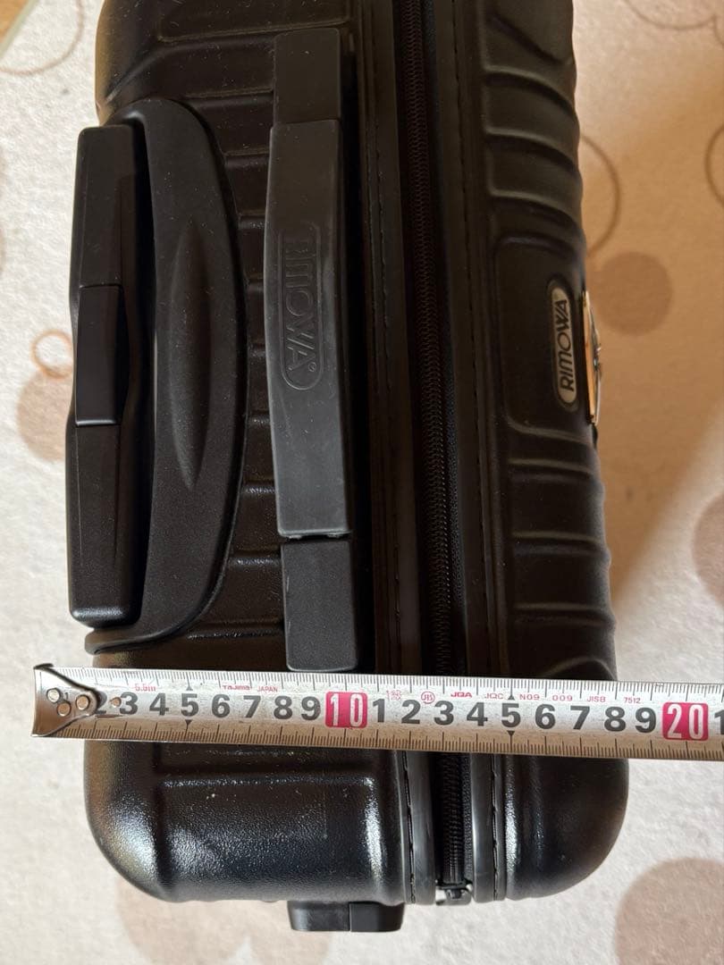 大特価　傷あり　RIMOWA ブラック キャリーケース　機内持ち込みサイズ