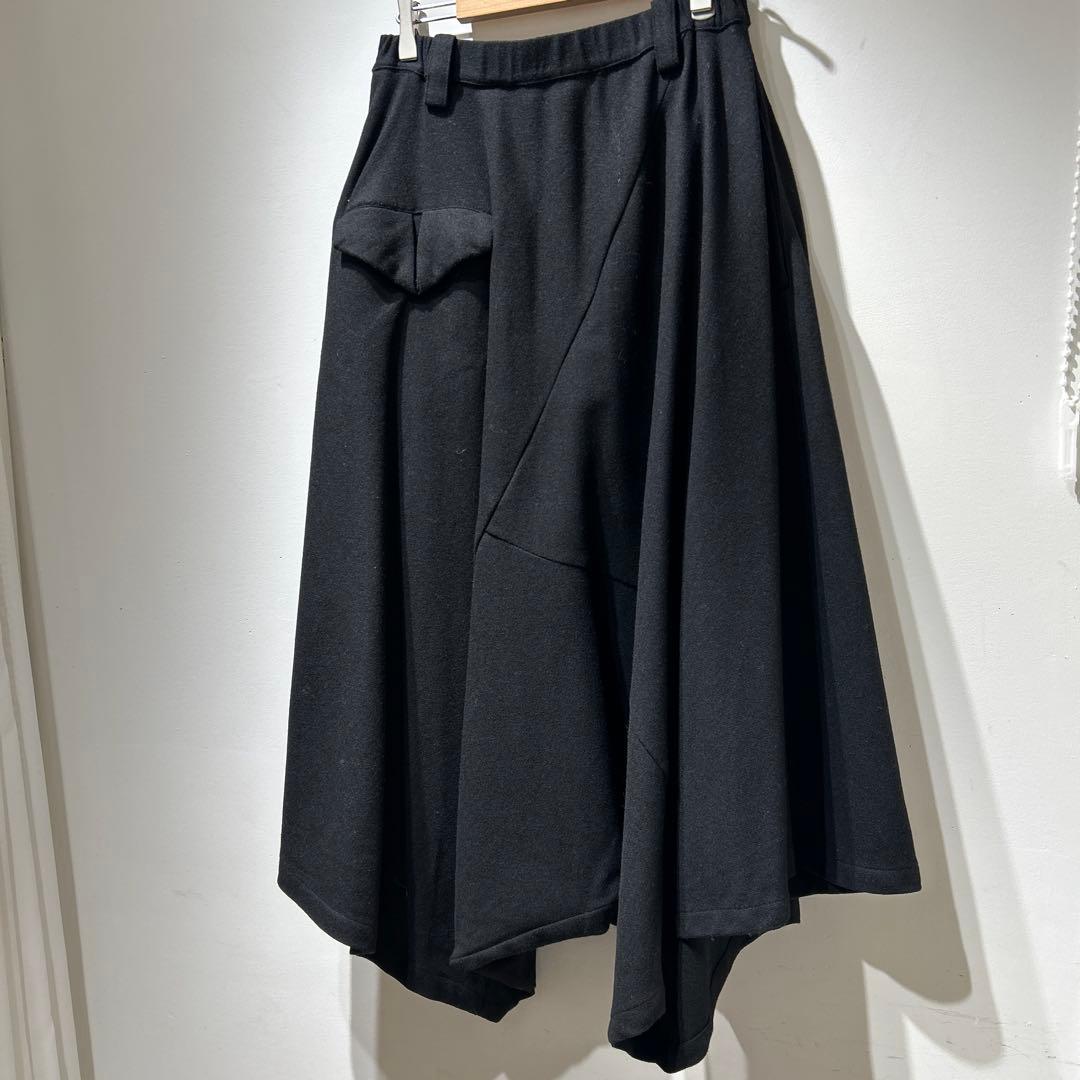 センソユニコ　萌　モユルアシンメトリー黒サルエルパンツ　ブラック　M〜L