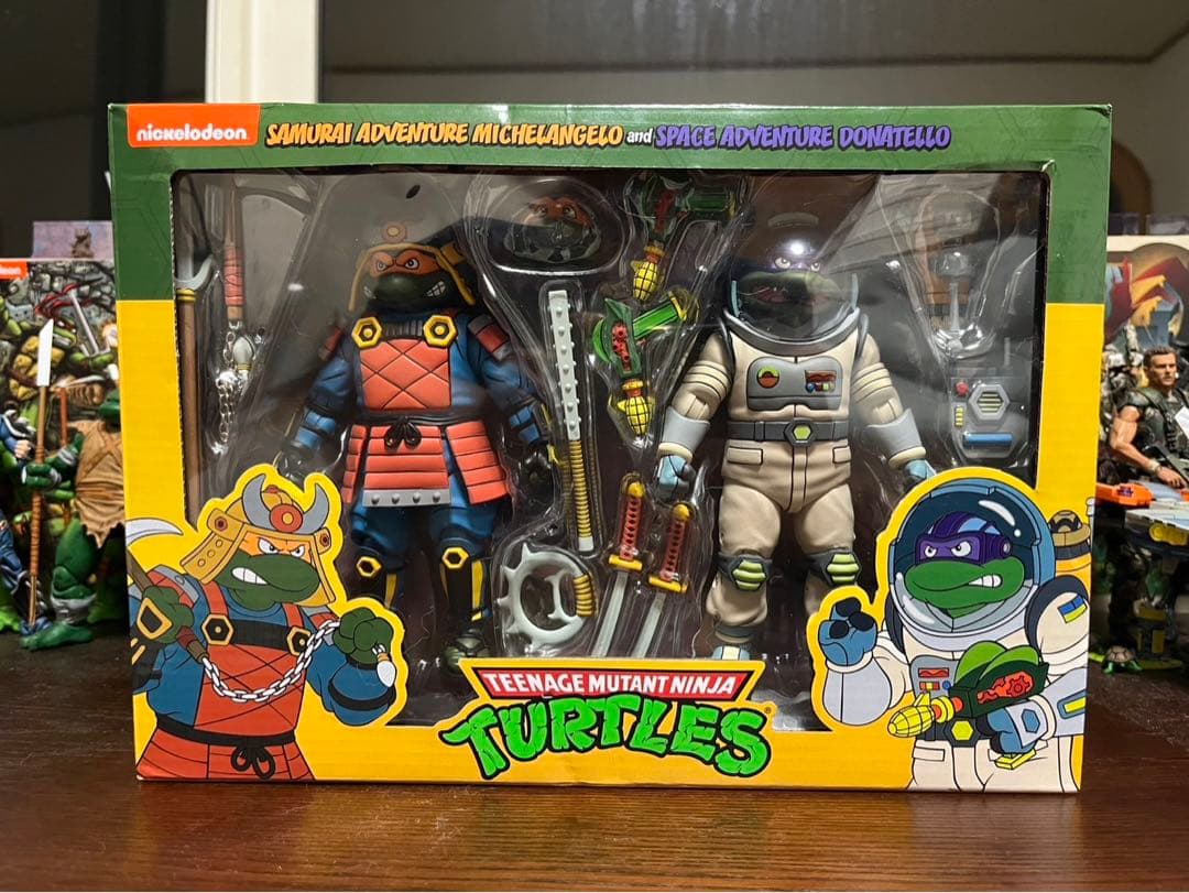ネカ NECA TMNT タートルズ　ミケランジェロ & ドナテロ