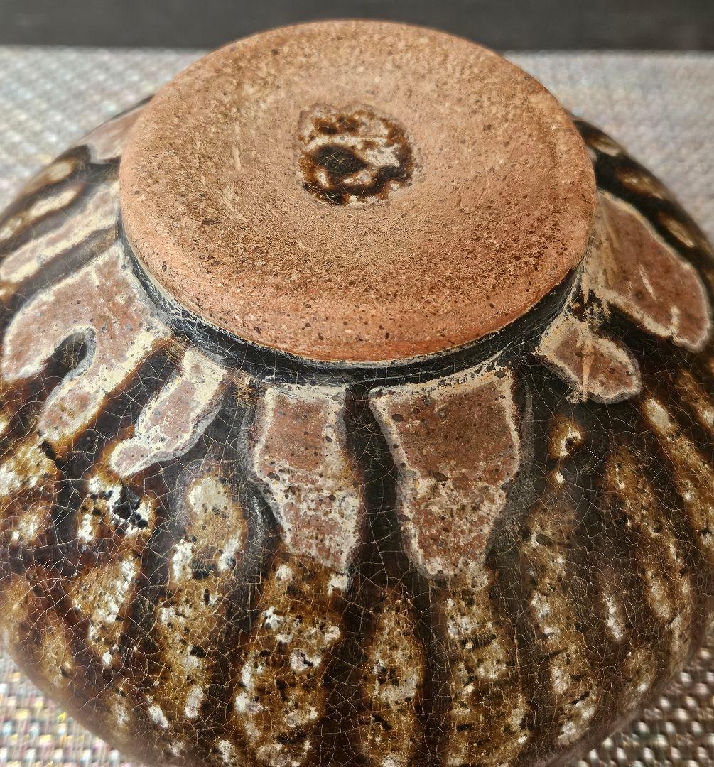 17～18世紀　東南アジア古陶磁器　安南　宋胡録　鉄釉　陰刻連弁文　ハート文　壺