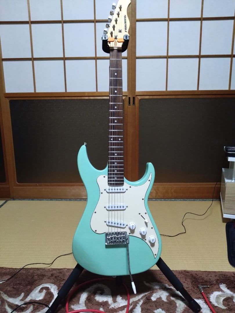 n*h様 プレイテック　ST250II　 ストラトキャスタータイプ ミントグリー
