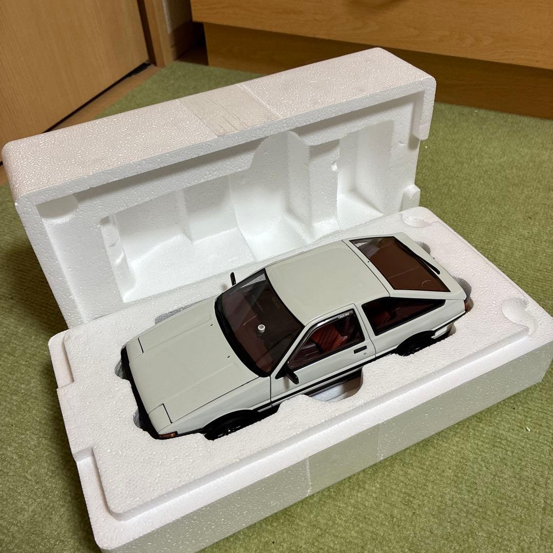 オートアート　1/18 頭文字D トヨタ　スプリンタートレノ