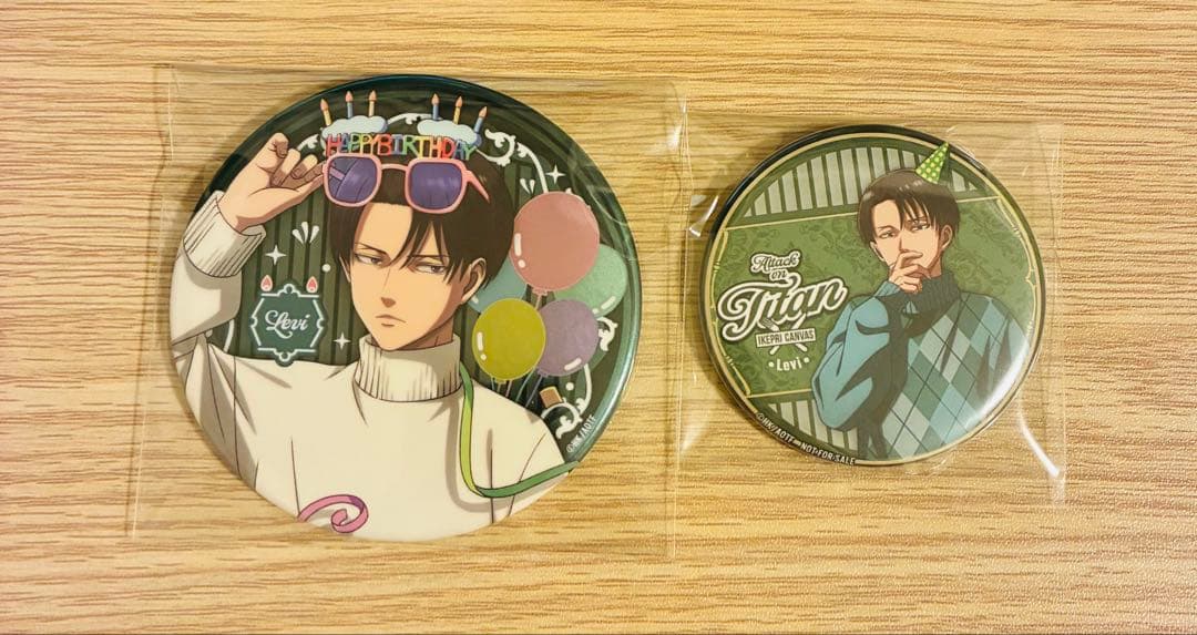 進撃の巨人　リヴァイ　缶バッジセット