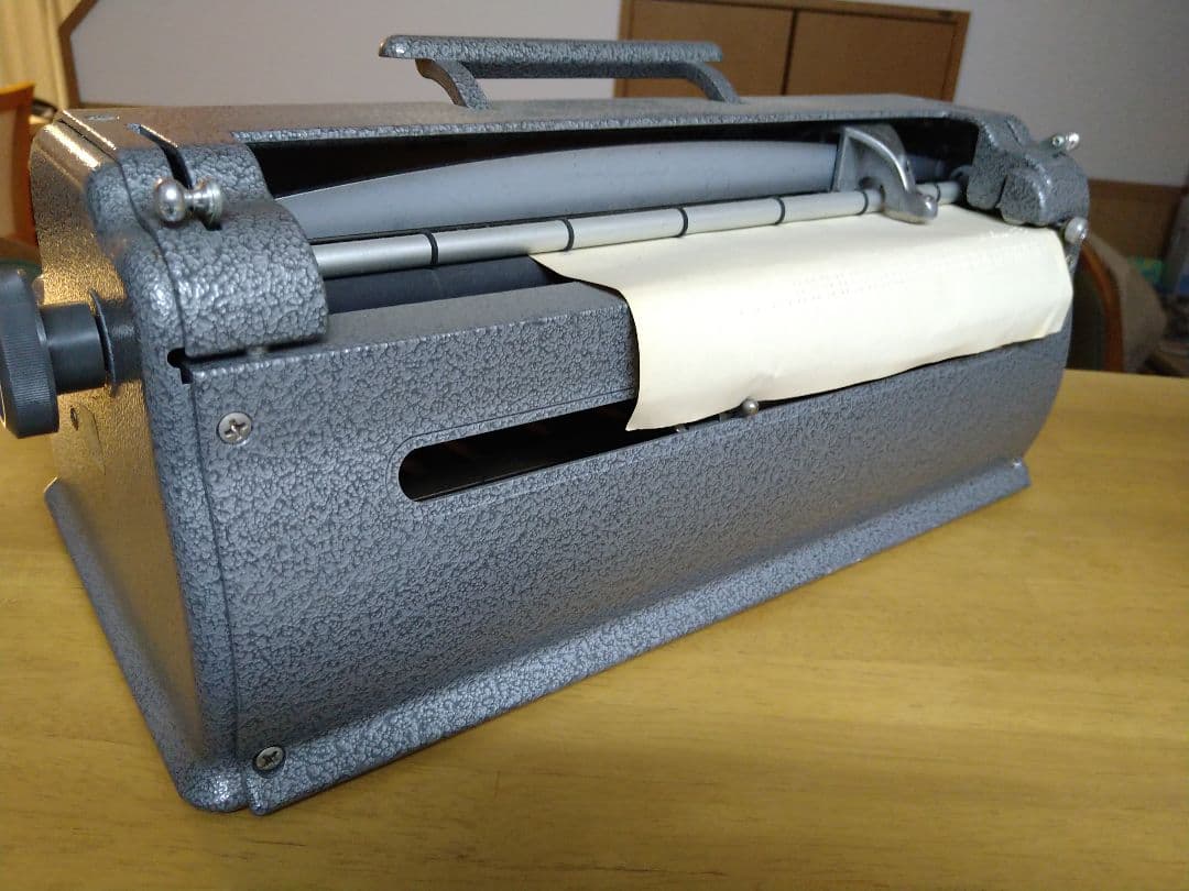 PERKINS BRAILLER 点字タイプライター