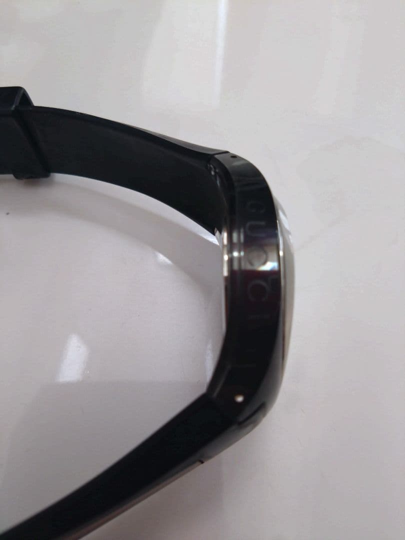 GUCCI ラバー ベルト 時計　SYNC YA137116