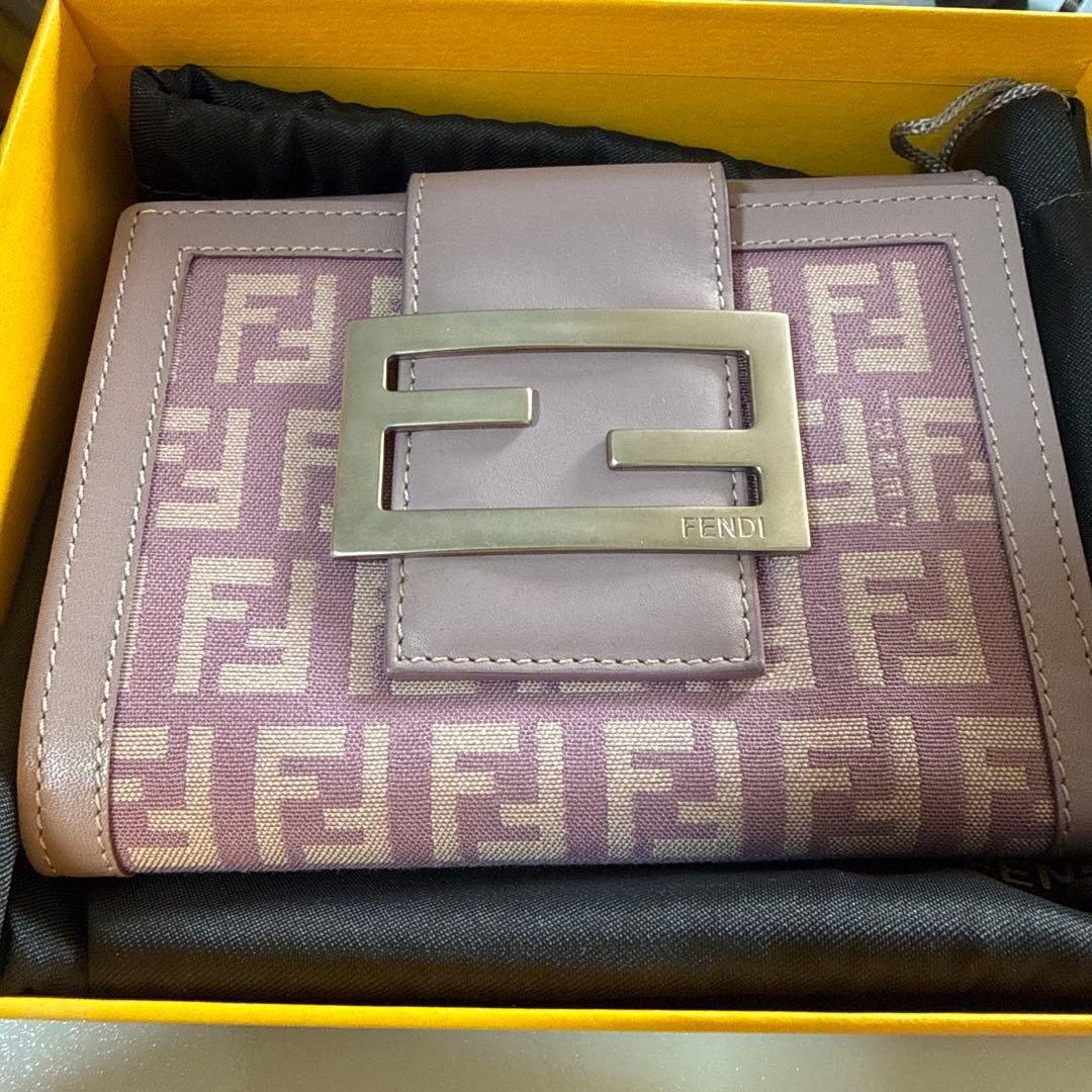 FENDI パープル FFロゴ 二つ折り財布