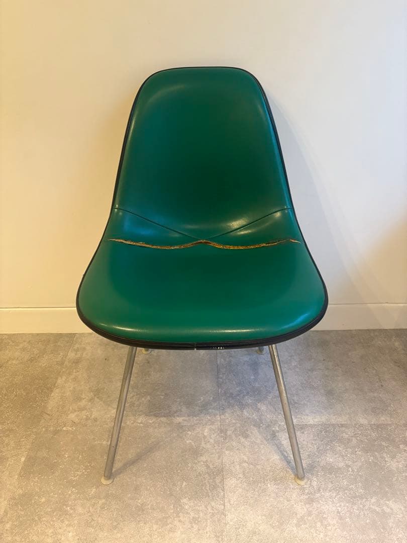 【Herman Miller / チェア　エンボスロゴ　スタンプ / グリーン