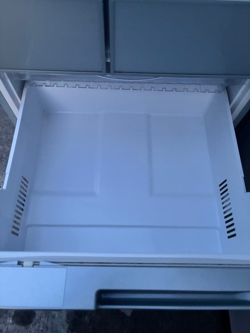 【宮城発】引取限定 近隣配達可能 HITACHI 冷蔵庫 R-C5700