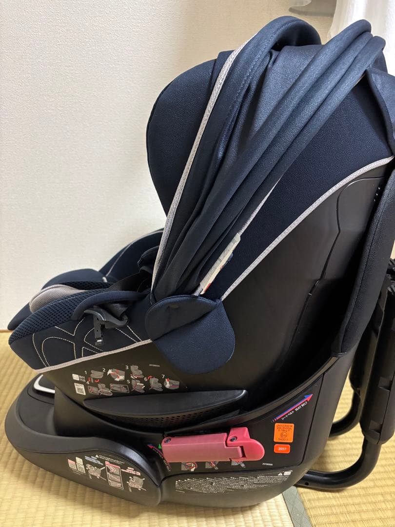 エールベベ クルット 4Sグランス 新生児 回転式 シートベルト