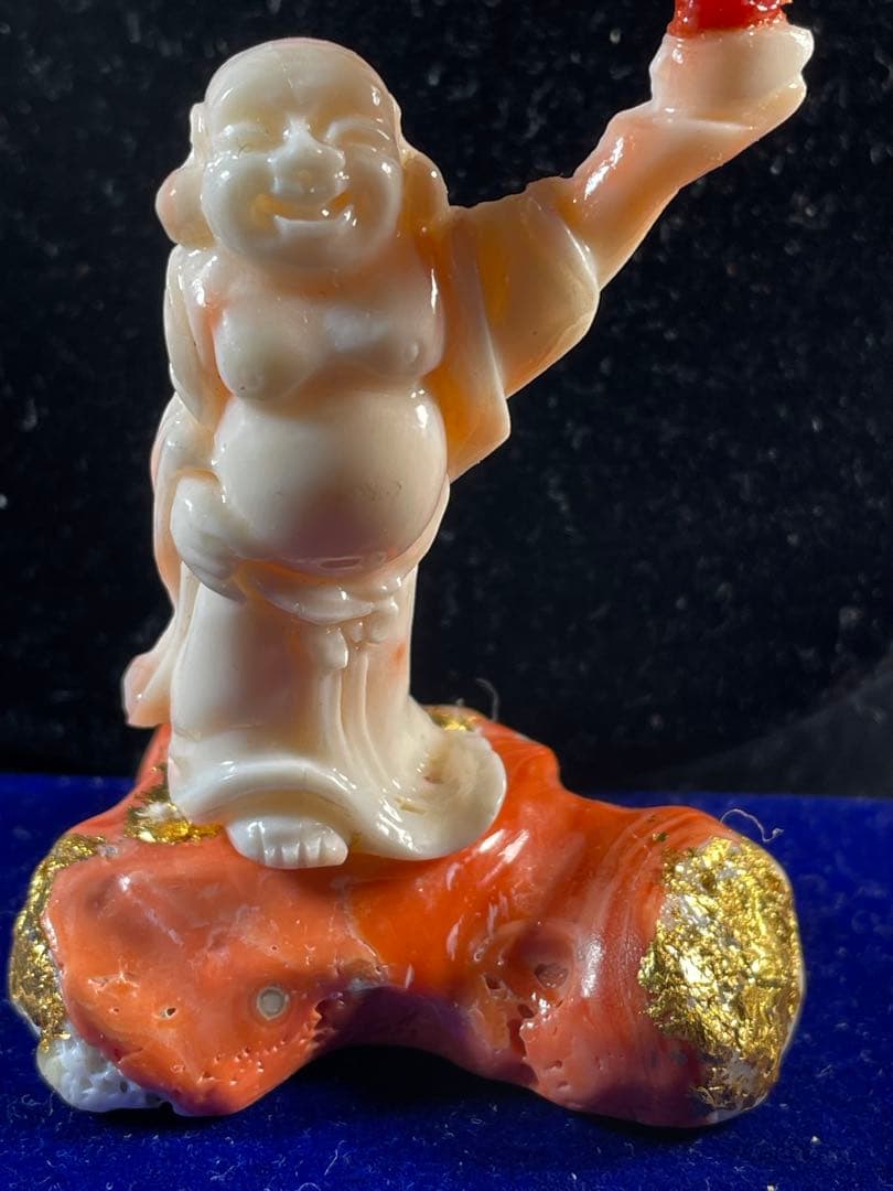 天然珊瑚置物赤珊瑚を持った「布袋」像 縁起物