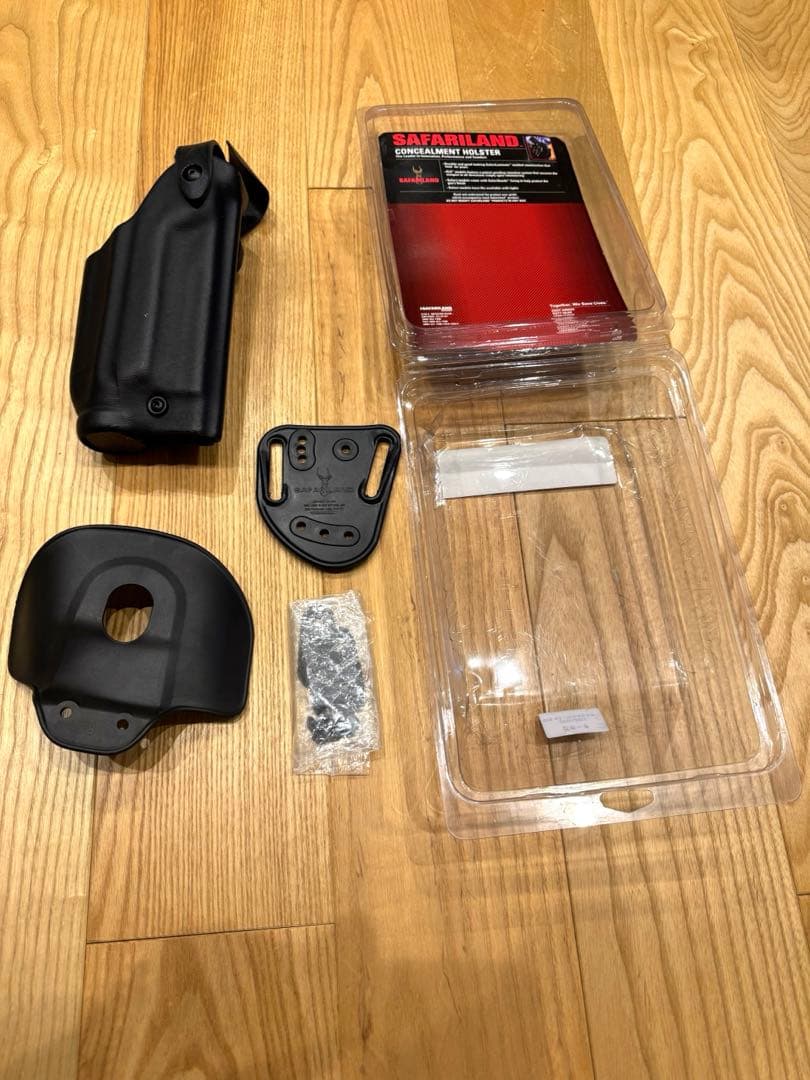 HND008【実物】SAFARILAND ホルスター