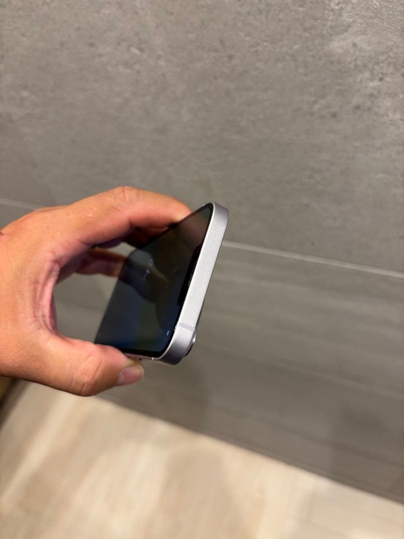 iPhone14 バッテリー87%