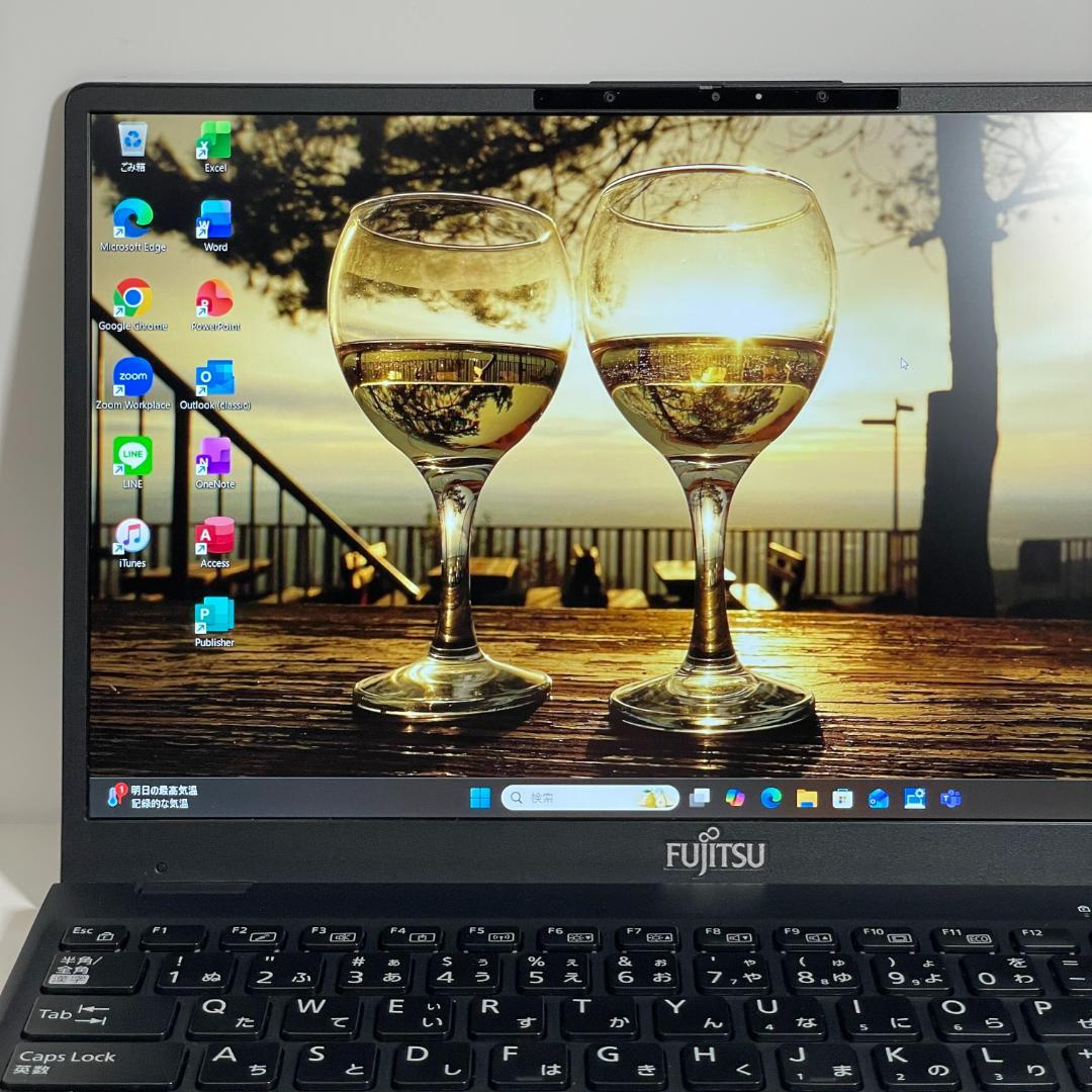第11世代 富士通 LIFEBOOK U9311 win11 薄型軽量 SSD