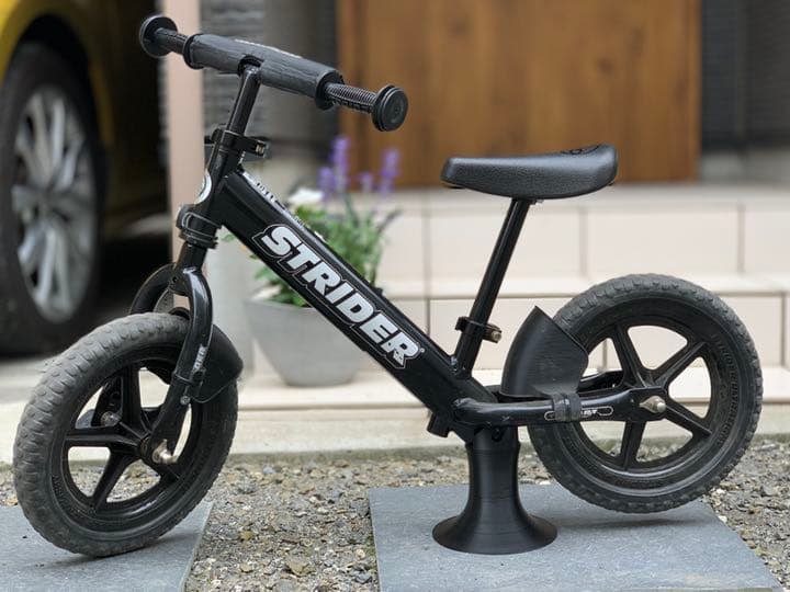 【新発売】ストライダー用　タワー型スタンド