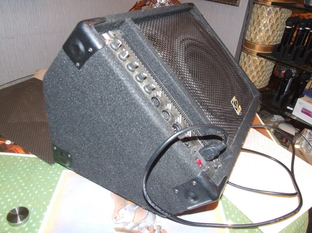 （２）Classic Pro クラシックプロ CP10MP パワードスピーカー