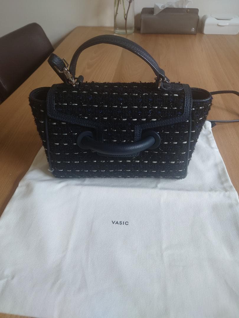 値下げ！VASIC 編み込みデザイン ハンドバッグ