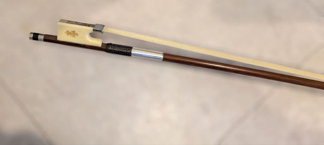 4/4 バイオリン 韓国製 その他付属品 セミハードケース付き