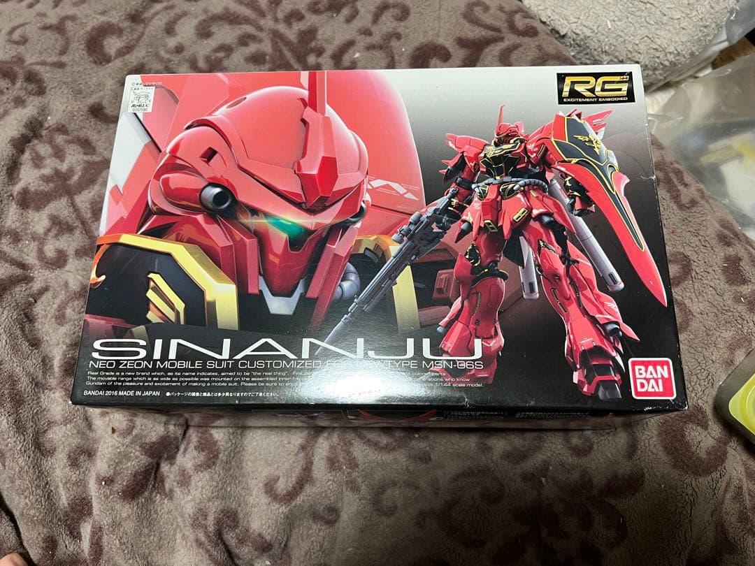 ガンプラRGまとめ売り未組み立て11機組立済み8機+おまけ