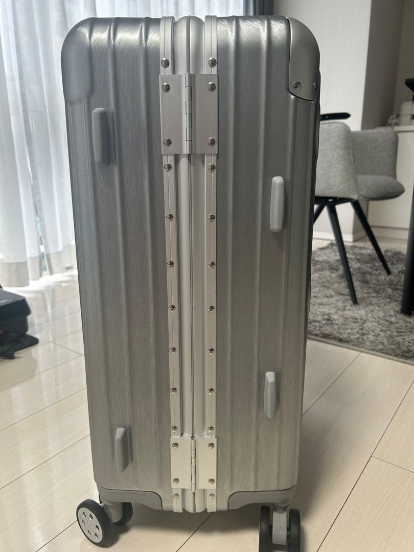 muta シルバー 中型スーツケース 新品未使用お値下げ