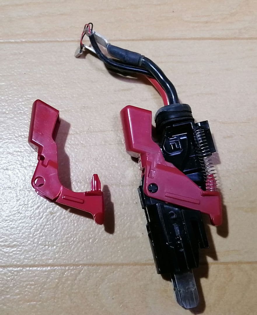 ダイソン V11 SV14本体 強化トリガー交換 分解清掃済みバッテリー57分