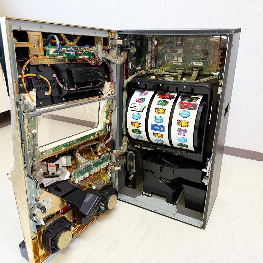 引取限定品 5号機 PLAYBOY スロットマシン