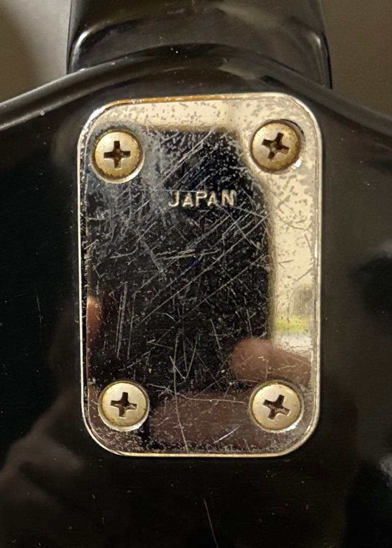 モズライト　ベース